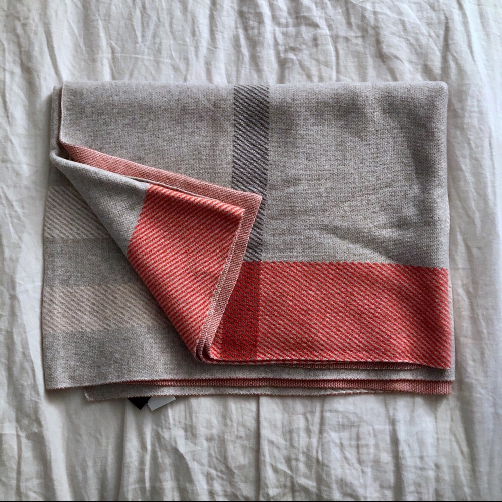 NEW Banana Republic gray white orange scarf wrap